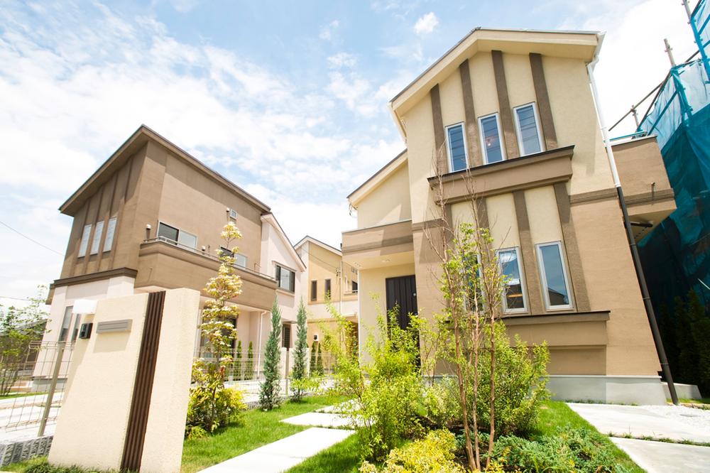 Garden. Unique Father de design has been applied to each one house one house. Sonouede the streets sequence in harmony as a whole can enjoy will be formed.