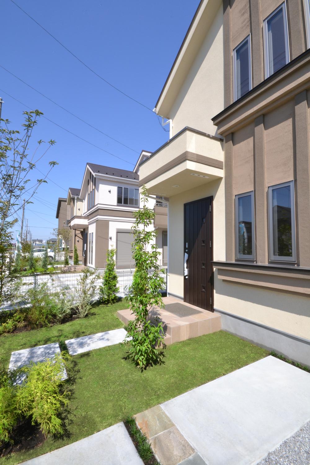 Local appearance photo. Local (11 May 2013) Shooting