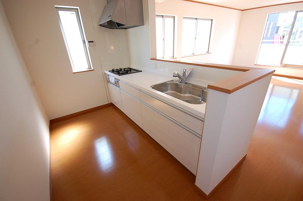 Same specifications photo (kitchen). Kitchen construction cases