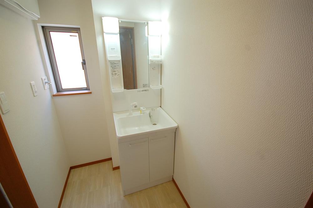 Wash basin, toilet. Basin construction cases