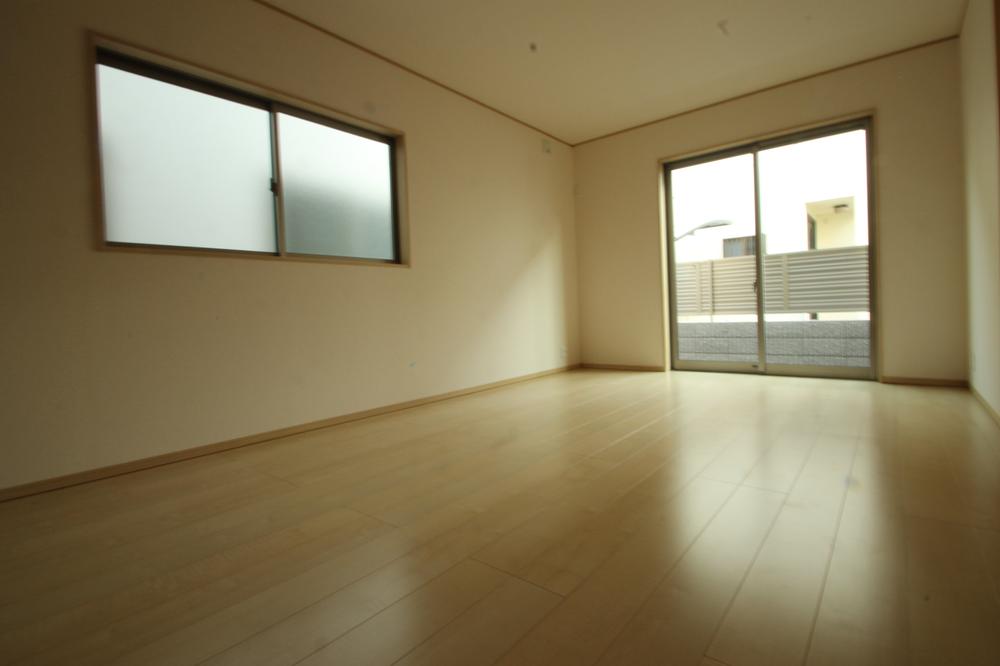 Non-living room. Indoor (12 May 2013) Shooting