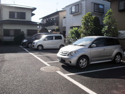 Parking lot. On-site parking