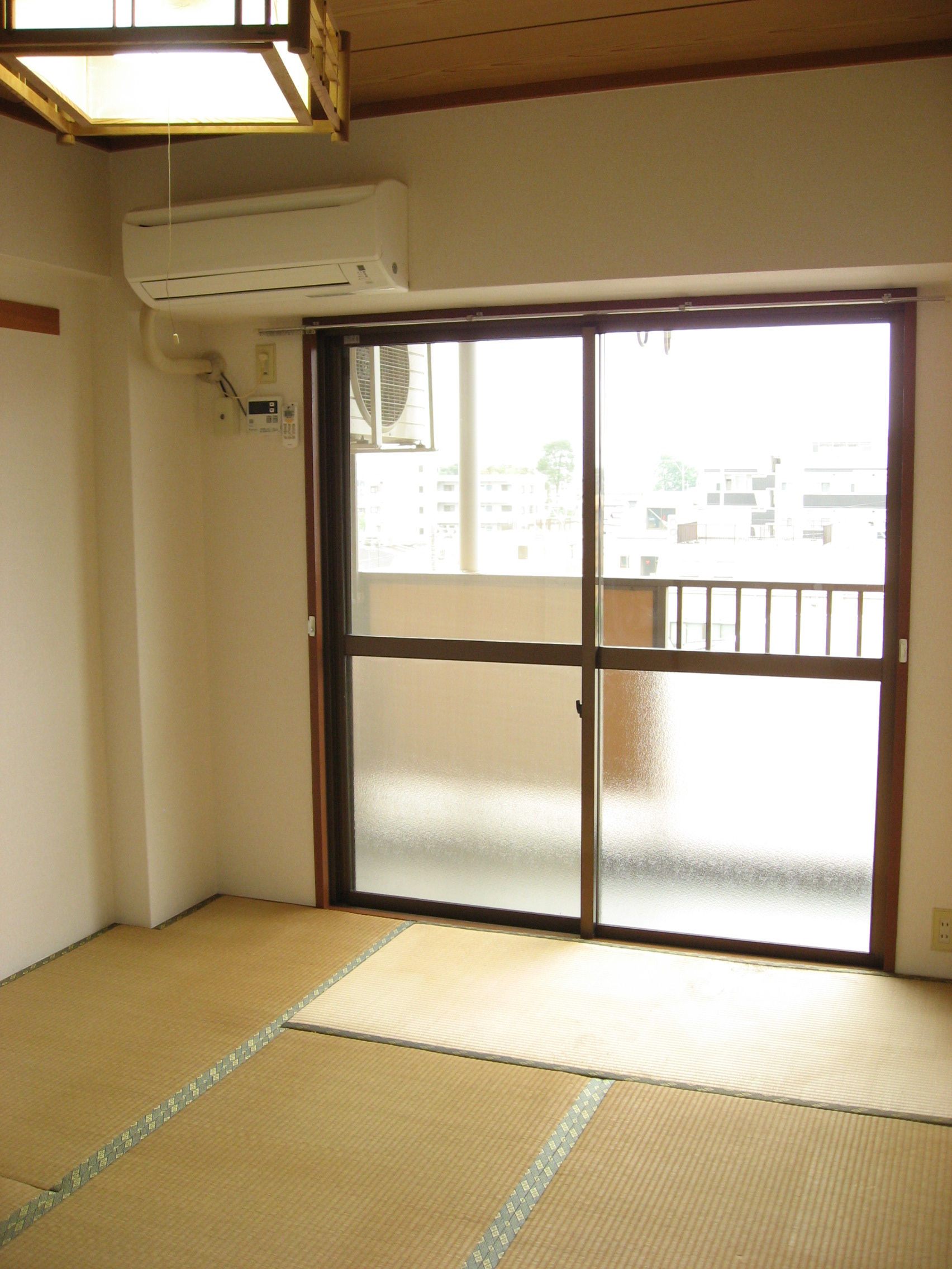 Other room space. And tatami mat sort your move just before! There is between the closet 1 minute!