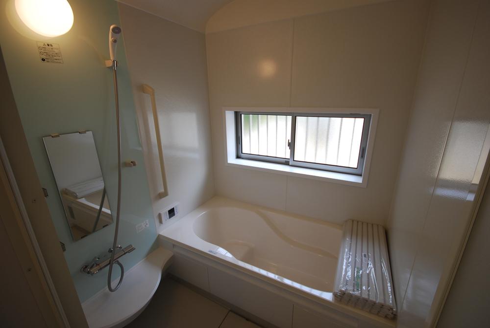 Same specifications photo (bathroom). Seller construction cases