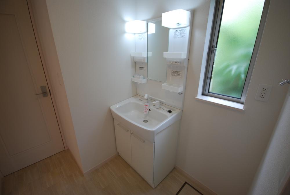 Same specifications photos (Other introspection). Seller construction cases