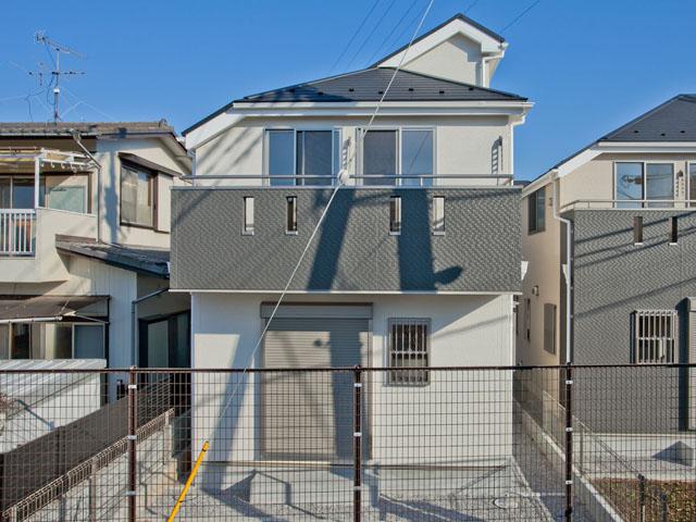 Local appearance photo. Local (12 May 2013) Shooting