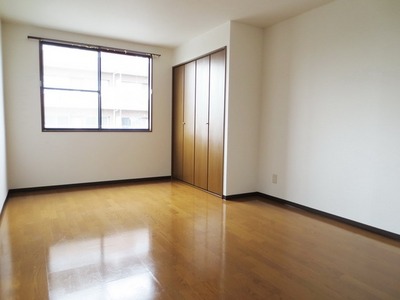 Other room space. Flooring