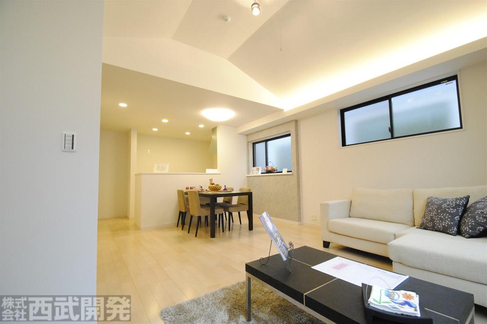 Living. A Building LDK19.2 Pledge Counter Kitchen Living floor heating Living stairs (Furniture and fixtures is not attached)