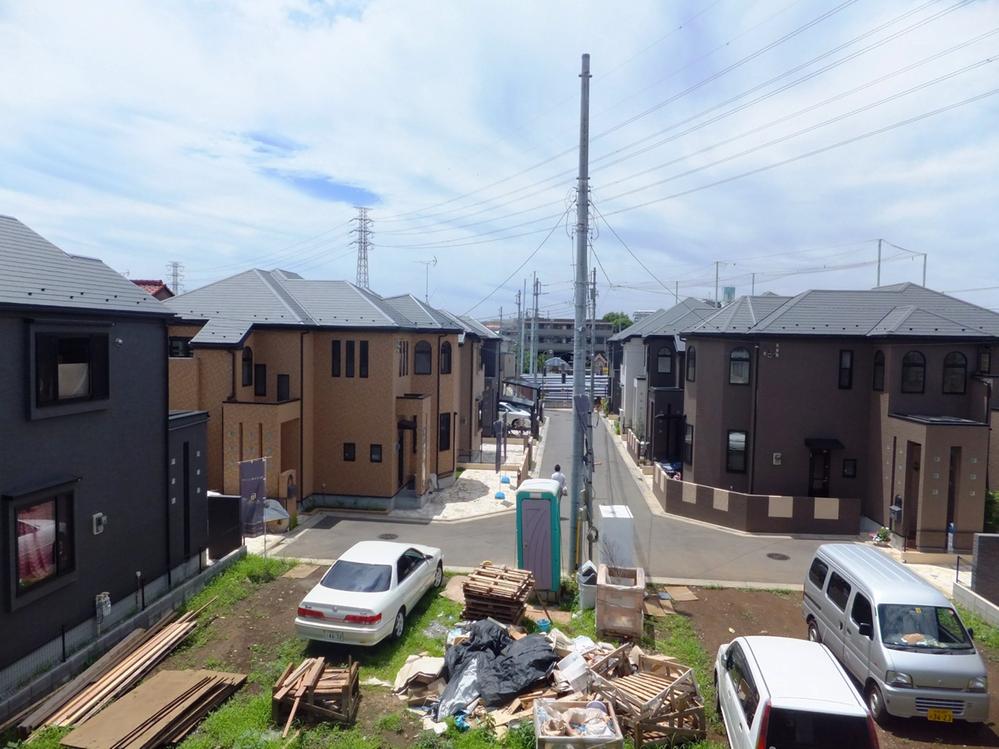 View photos from the dwelling unit. View from the site (June 2013) Shooting