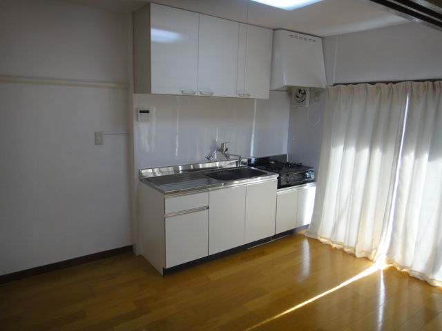 Living and room. South-facing LDK sunny