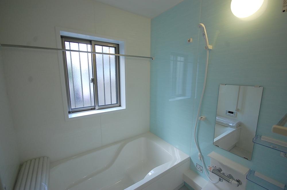 Bathroom. Local Photos