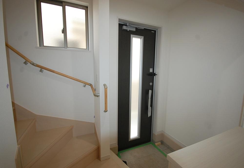 Entrance. Local Photos