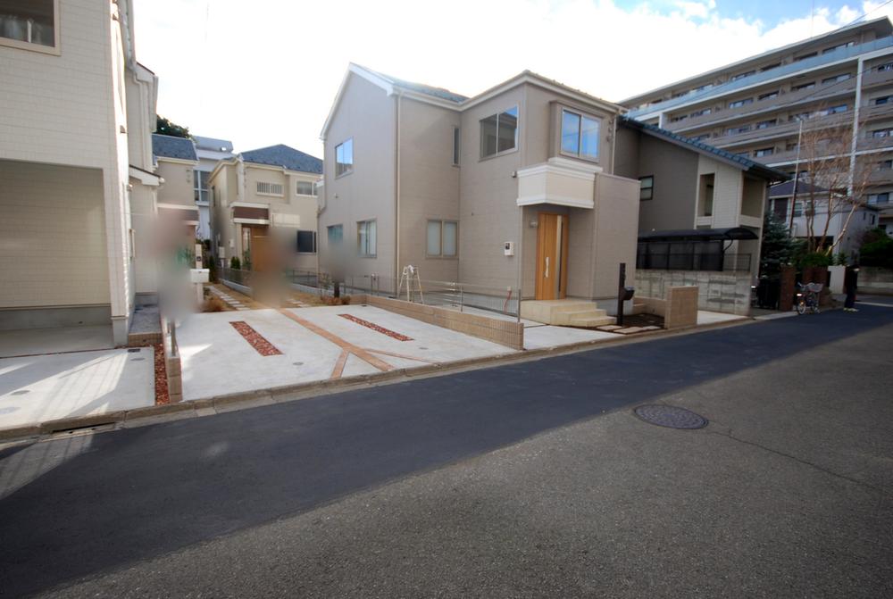 Local photos, including front road. Local photo: D Building