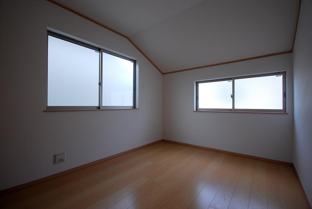 Non-living room. Local photo: D Building