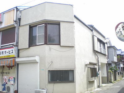Building appearance. Quiet living environment