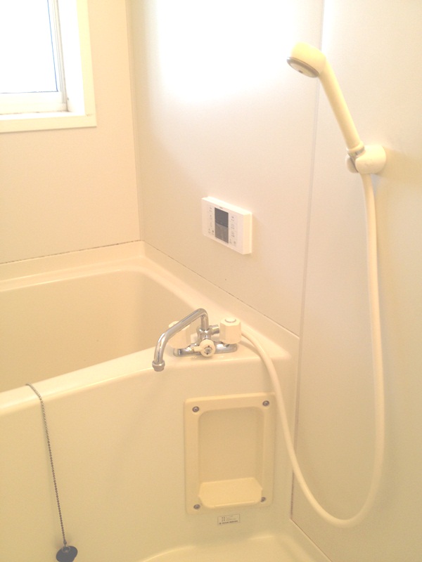 Bath. Automatic hot water Upholstery Reheating