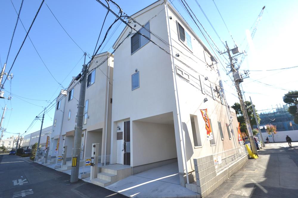 Local appearance photo. Exterior photos (12 May 2013) Shooting