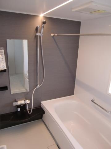 Bathroom. Bathroom Dryer ・ Slide hook ・ Big nozzle ・ Lighting design and advanced grade enters. 