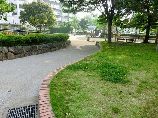 park. 80m to Fujimi Nishimachi Park