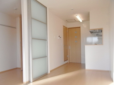 Other room space. Partition of the Western-style, Write-through screen use