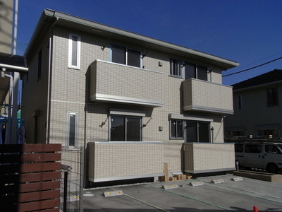 Building appearance. 1 floor 2 households only all rooms Corner Room