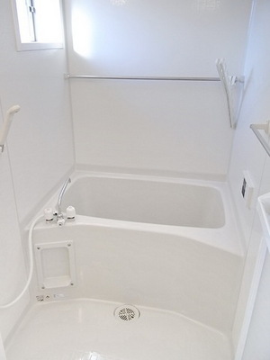 Bath. window ・ Reheating function ・ Bathroom dryer