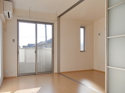 Living and room. All flooring