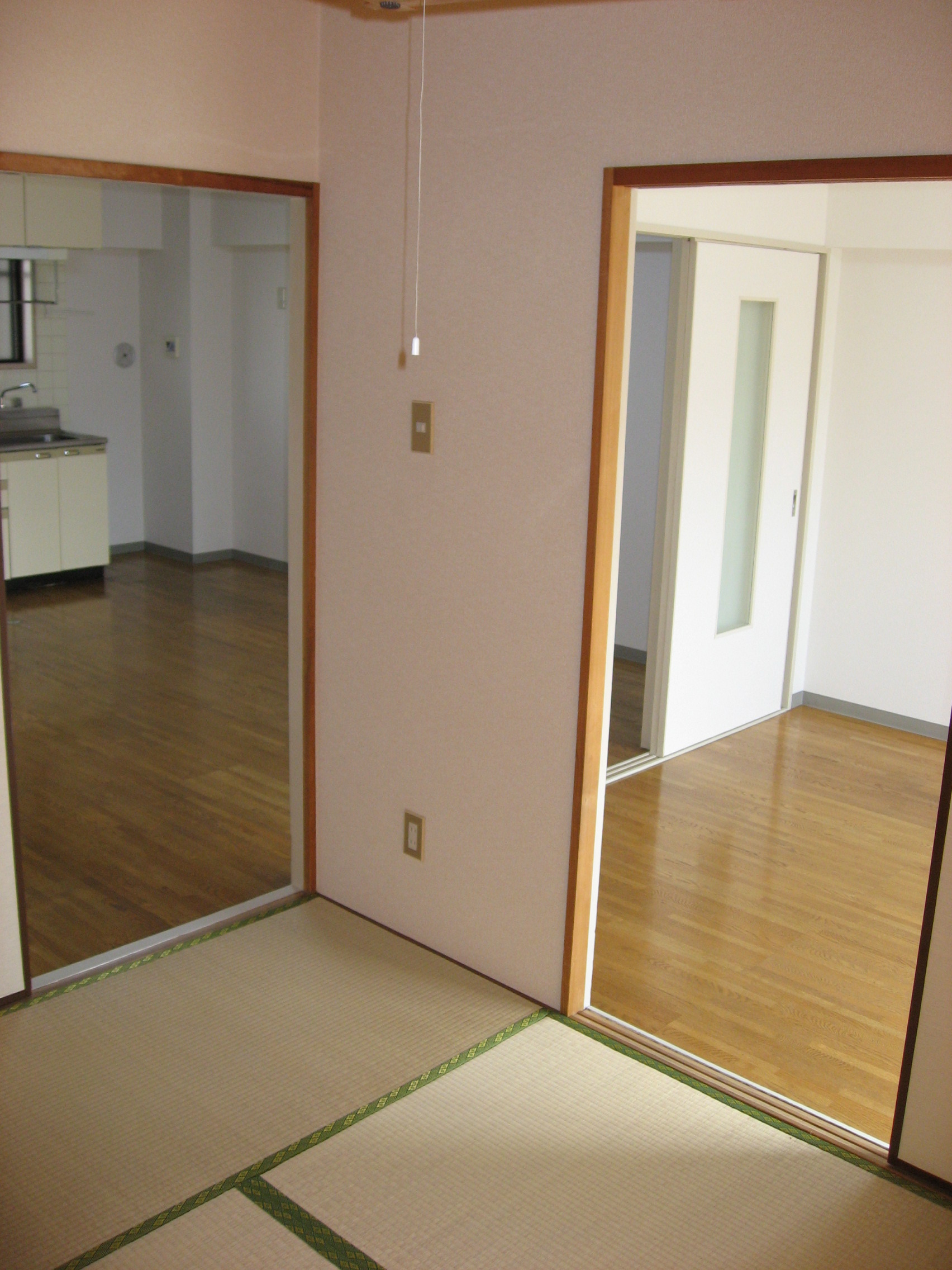 Other room space. Looking at the Western-style room and DK district from Japanese-style room ・  ・  ・ ! 