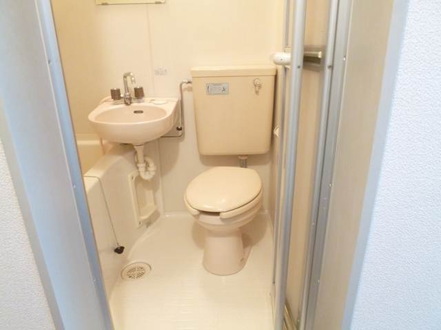 Bath. Easy unit bus of cleaning