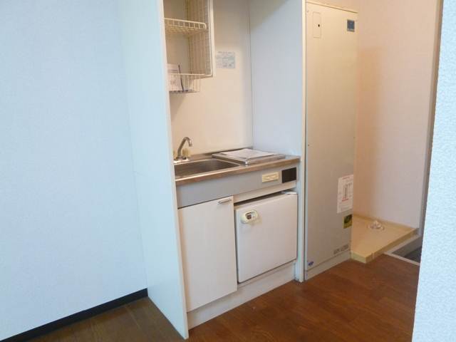 Other room space. Look away from the kitchen and