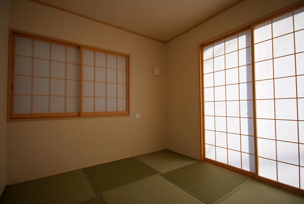 Non-living room. Local Photos