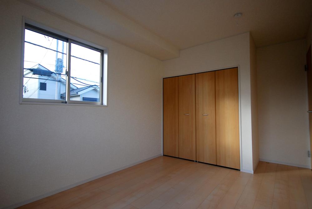 Non-living room. Local Photos