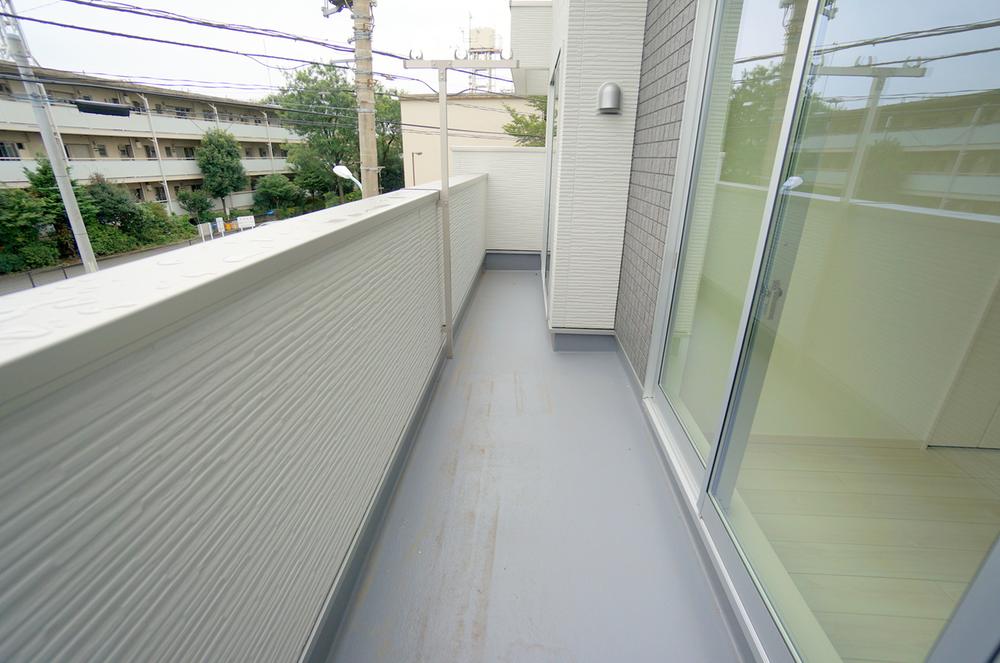 Same specifications photos (Other introspection). Balcony construction cases