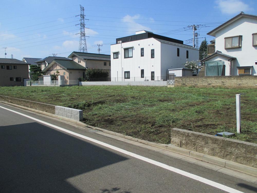 Local photos, including front road. Local (September 2013) Shooting Shooting from the northeast side