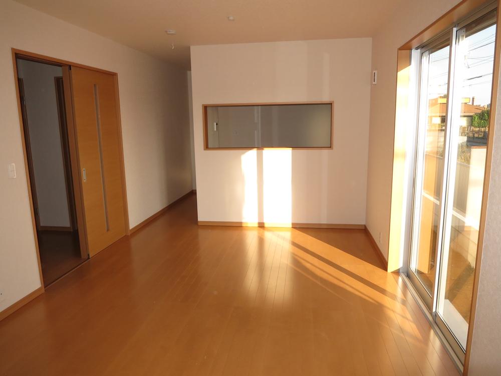 Living. Local (11 May 2013) Shooting