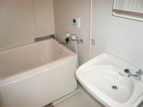 Bath. Bathroom (reference photograph)