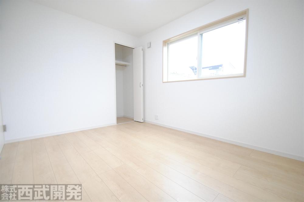 Non-living room. A Building Western-style 6 Pledge With closet