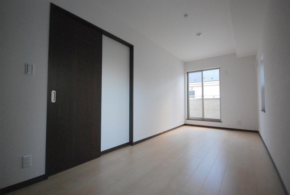 Non-living room. Bedroom