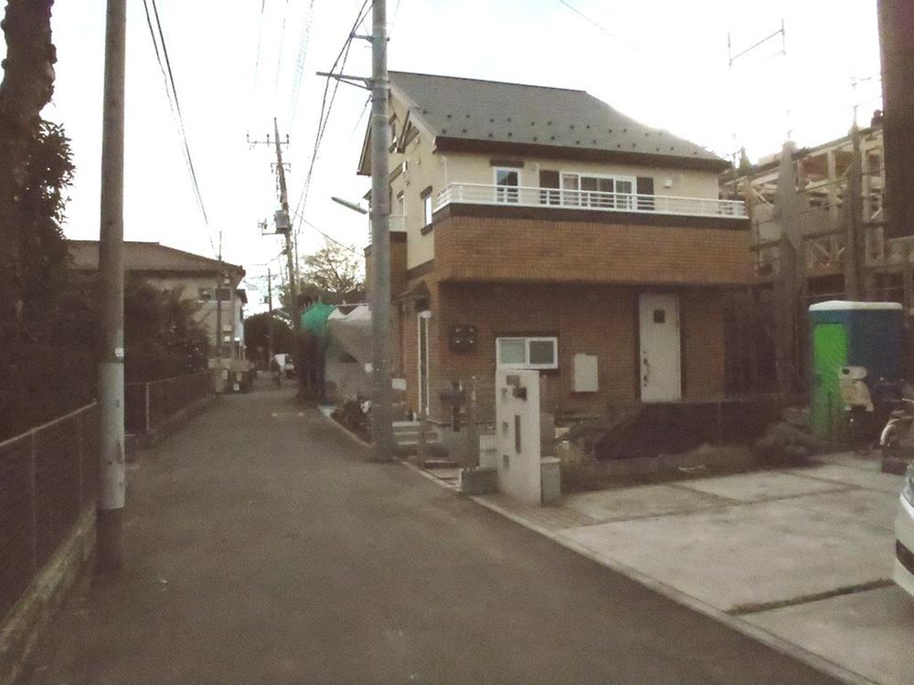 Local photos, including front road. Local (11 May 2013) Shooting