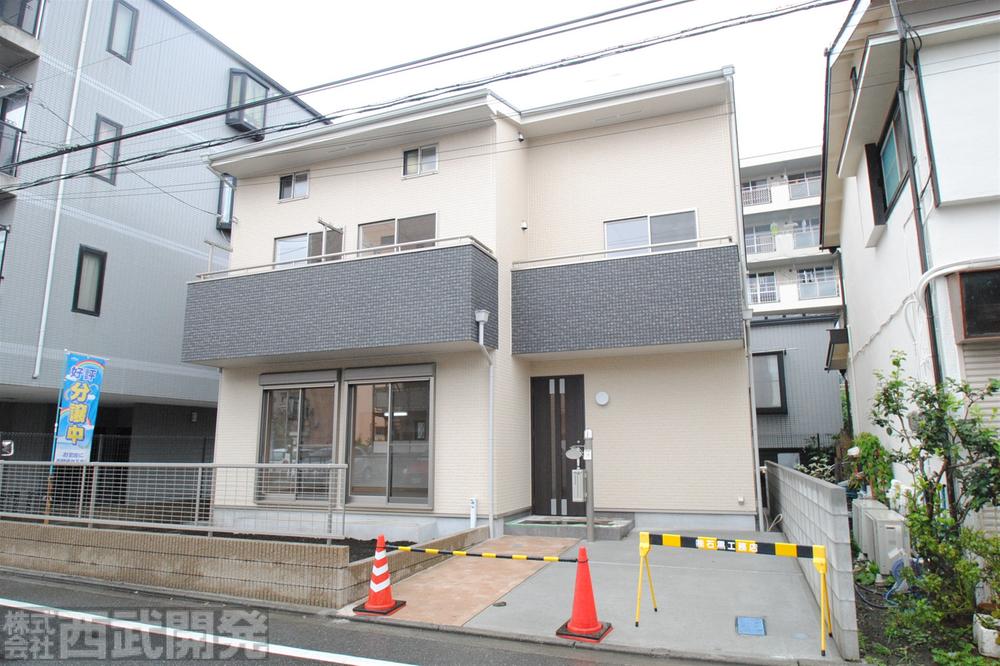 Local appearance photo. Local (10 May 2013) Shooting This selling local