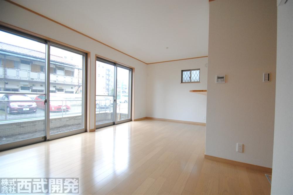 Living. LDK15.5 Pledge Counter Kitchen