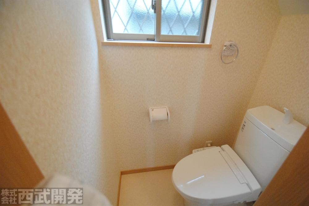 Toilet. First floor Washlet