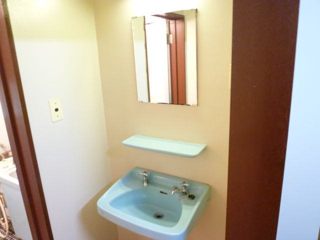 Washroom. It is vanity space