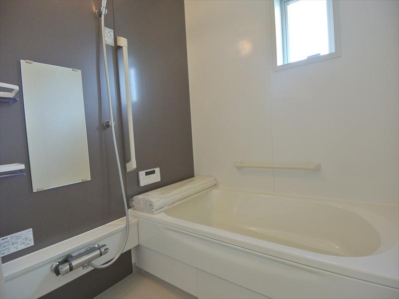 Same specifications photo (bathroom). Seller same specifications