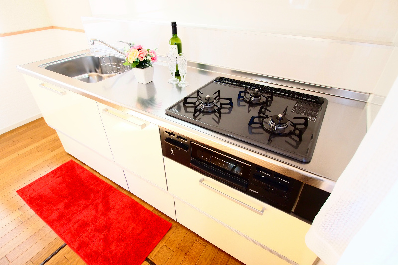 Kitchen. Comfort cuisine with a new grille with a three-necked gas stove system Kitchen