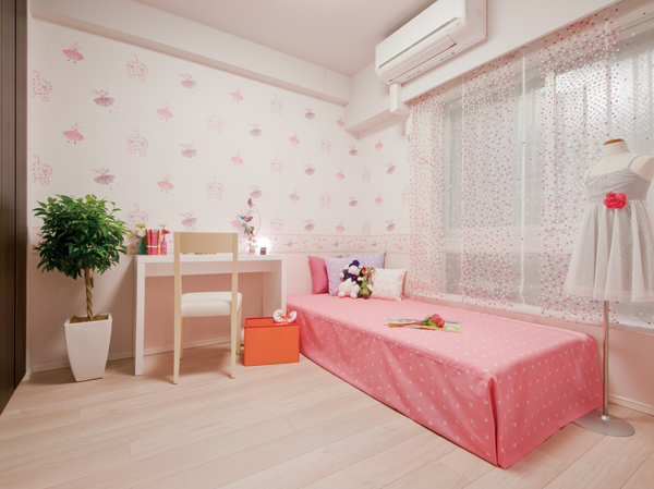 Western-style recommended for children's room (2). Since the closet is also provided, Likely to be firmly organized. Since the window also there is a height, It is also easy ventilation by opening the window