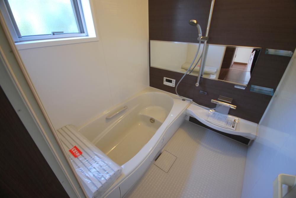 Same specifications photo (bathroom). Seller same specifications