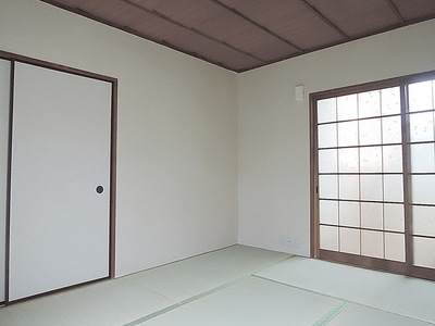 Other room space. Facing south Corner room Japanese-style room 6 quires