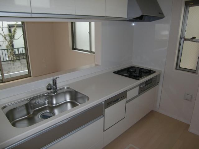 Same specifications photo (kitchen). Previously it is completed properties of kitchen. This property is also a dishwasher ・ It is face-to-face kitchen with a water purifier. 