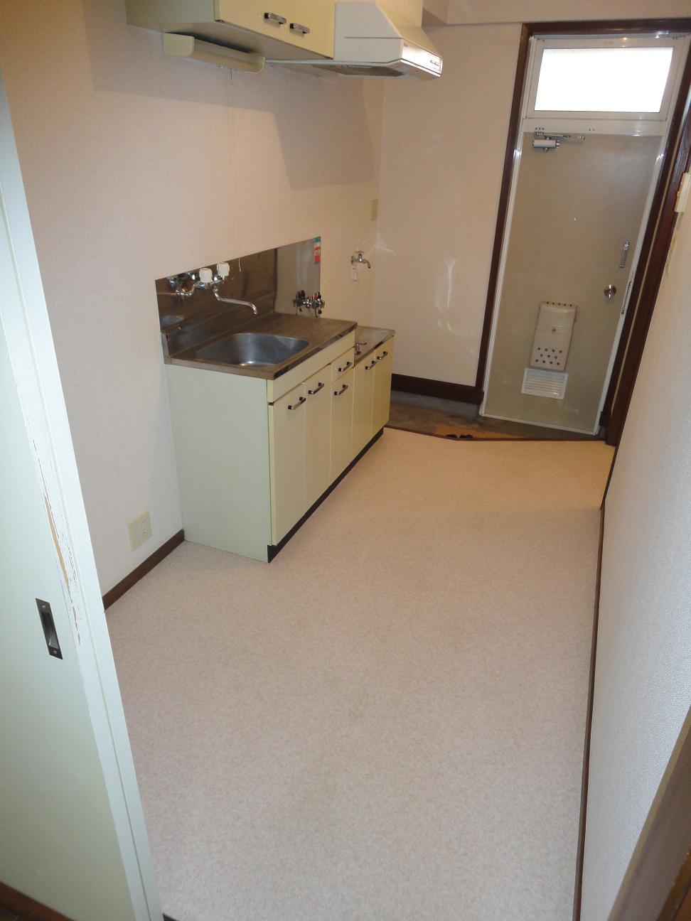 Other room space. You can also firmly placed, such as a refrigerator ☆ 